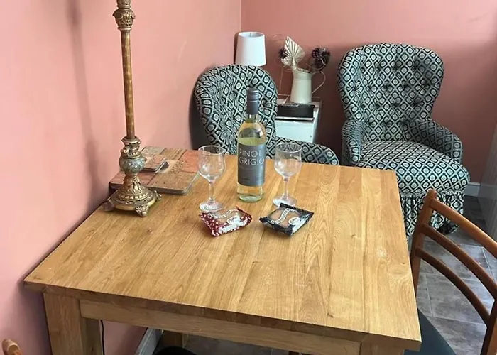 Laverick Steps * ويتبي